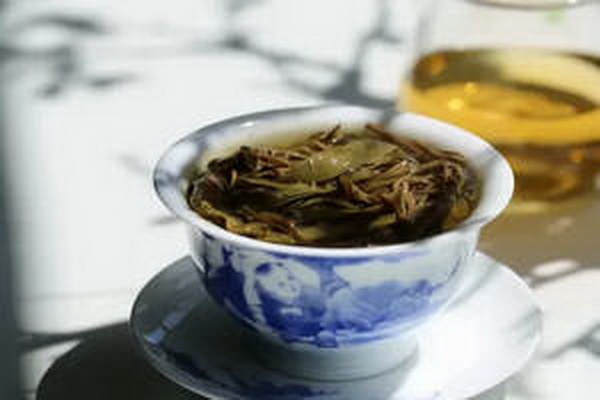 避免腎損傷三種茶葉需謹(jǐn)慎飲用 避免腎損傷三種茶葉需謹(jǐn)慎飲用