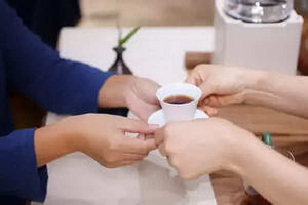便利環(huán)保上門回收茶葉服務(wù)為您解決煩惱