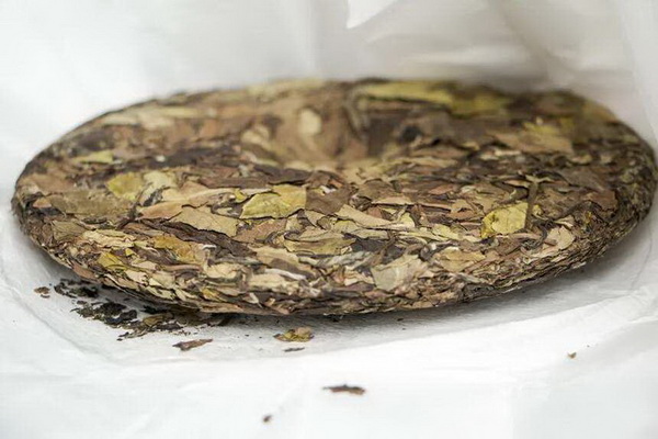 品味傳統(tǒng)長細(xì)嘴泡茶專用功夫茶